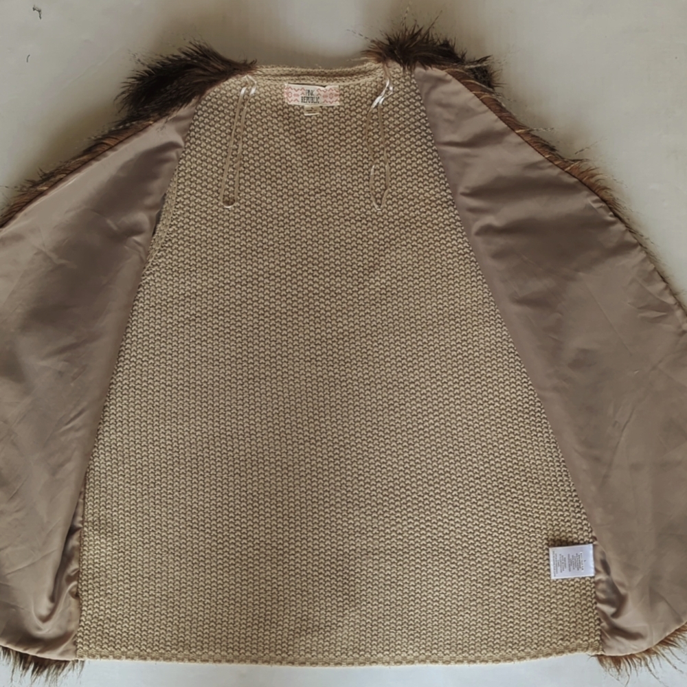 Pink Republic Faux Fur Open Front Fuzzy Sweater Vest LARGE Camel Tan Brown - Picture 11 of 16